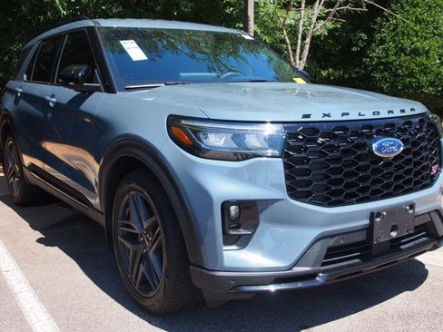 Certified 2025 Ford Explorer ST AWD/4WD image 2