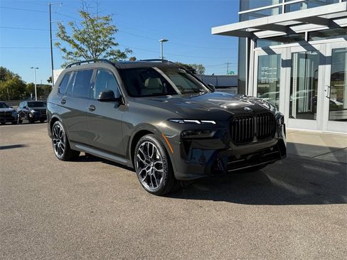 New 2026 BMW X7 xDrive40i w/ Dynamic Handling Package image 1