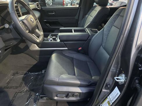 Used 2025 Toyota Tundra Limited image 28