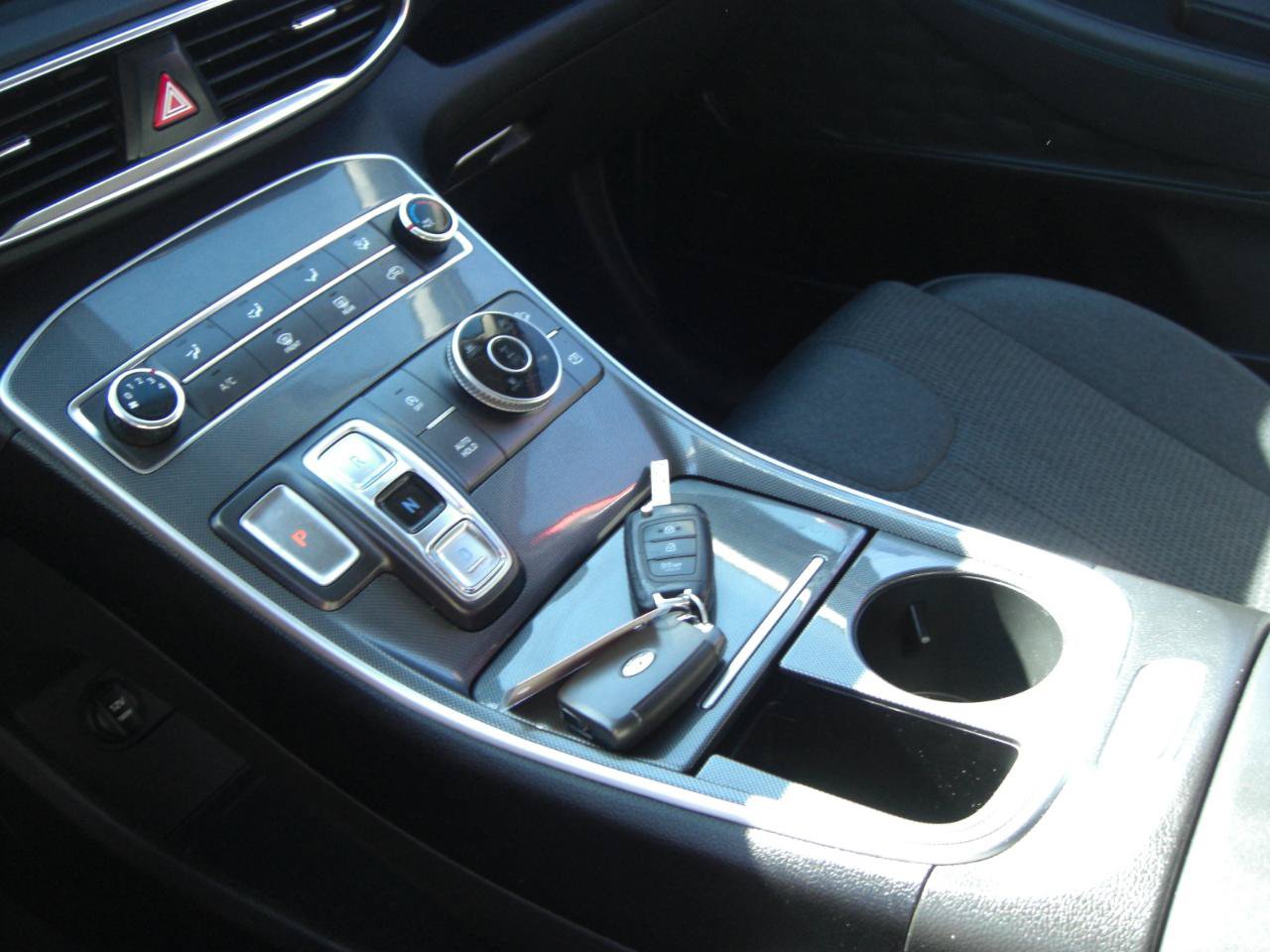 Used 2021 Hyundai Santa Fe SE AWD/4WD image 8