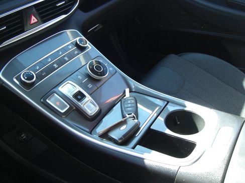 Used 2021 Hyundai Santa Fe SE AWD/4WD image 8