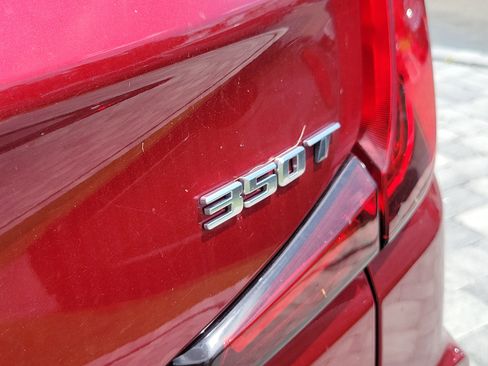Used 2024 Cadillac XT4 Luxury FWD image 8