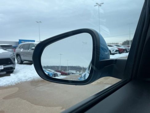 Used 2025 Chevrolet TrailBlazer LT image 55