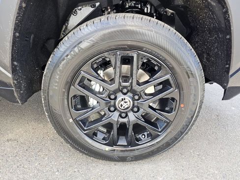 New 2026 Toyota Tundra Limited AWD/4WD image 9