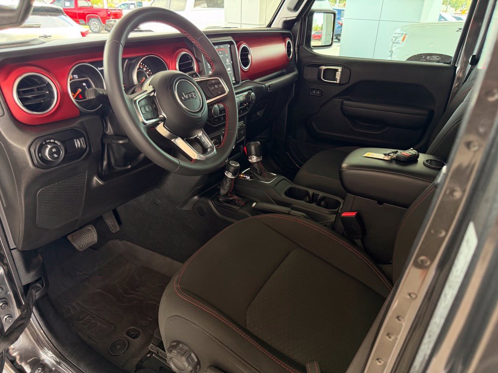 Used 2023 Jeep Gladiator Rubicon AWD/4WD image 11