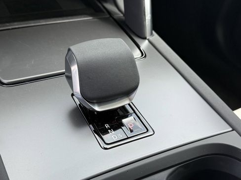 New 2025 Land Rover Discovery Sport S image 20