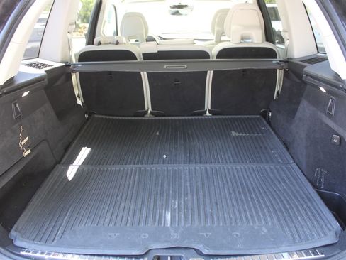 Used 2017 Volvo XC90 T5 Momentum w/ Vision Package FWD image 10