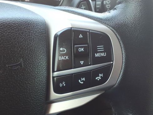 Used 2021 Ford Explorer XLT w/ Equipment Group 202A AWD/4WD image 25