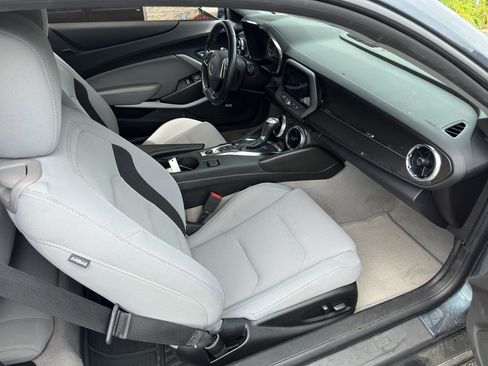 Used 2022 Chevrolet Camaro LT w/ Technology Package RWD image 10