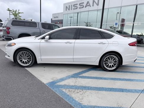Used 2017 Ford Fusion Titanium AWD/4WD image 2