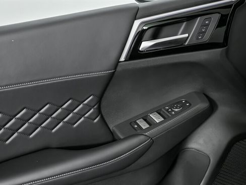 New 2025 Mitsubishi Outlander SEL Black Edition image 12