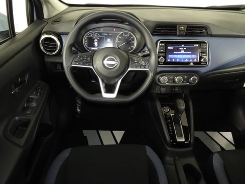 New 2025 Nissan Versa SV w/ Trunk Package FWD image 5