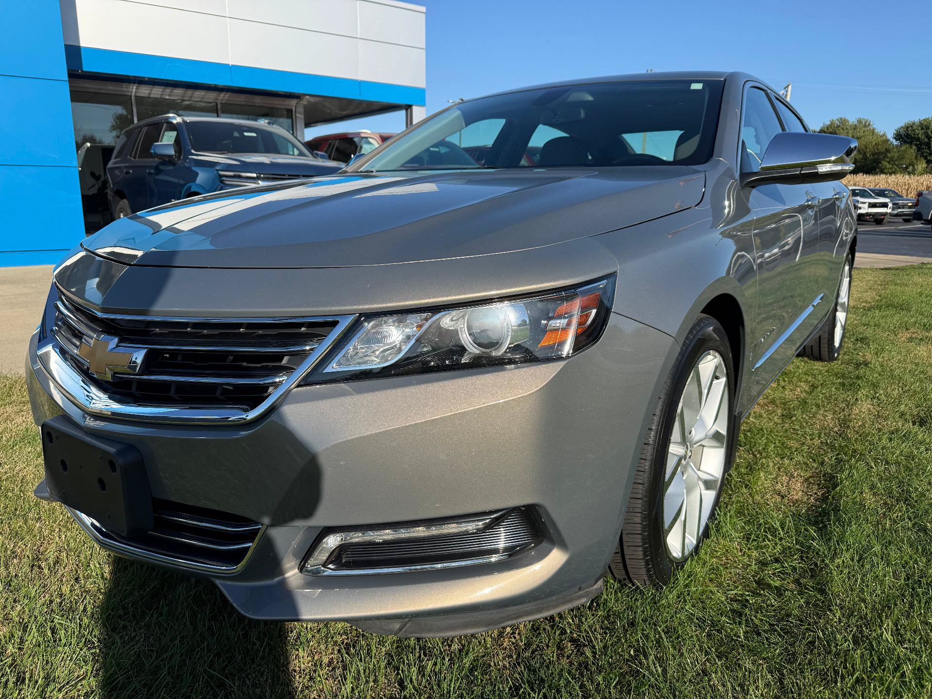Certified 2018 Chevrolet Impala Premier FWD image 3