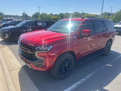 Used 2024 Chevrolet Tahoe Z71 w/ Z71 Off-Road Package AWD/4WD image 3