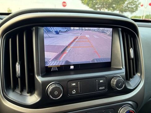 Used 2022 Chevrolet Colorado Z71 AWD/4WD image 10