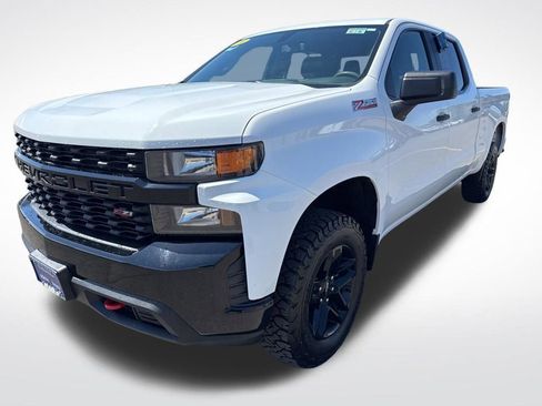 Used 2019 Chevrolet Silverado 1500 Custom Trail Boss w/ Custom Convenience Package AWD/4WD image 3