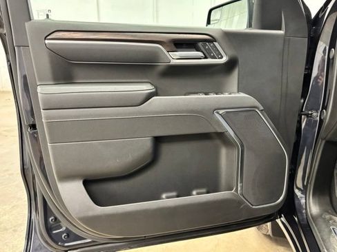 Used 2026 GMC Sierra 1500 SLT AWD/4WD image 17