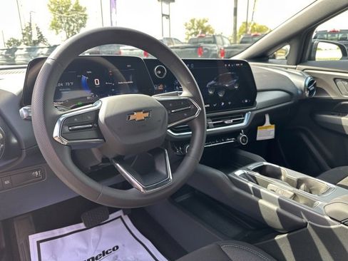 New 2026 Chevrolet Equinox EV LT image 27