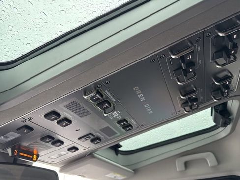 Used 2024 INEOS Grenadier Fieldmaster Edition image 9