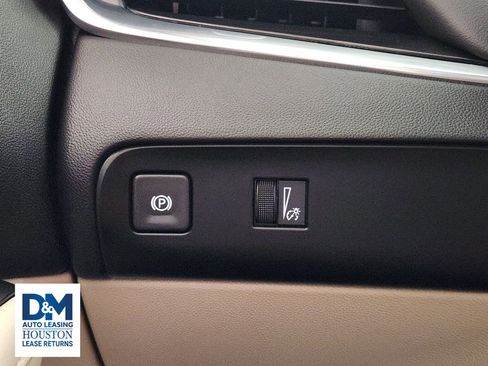 Used 2024 Buick Enclave Essence w/ Sport Touring Edition image 32