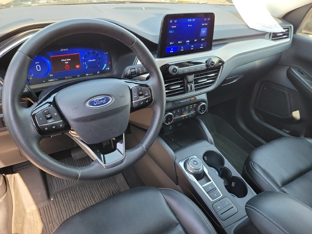 Used 2022 Ford Escape SEL w/ Technology Package FWD image 12