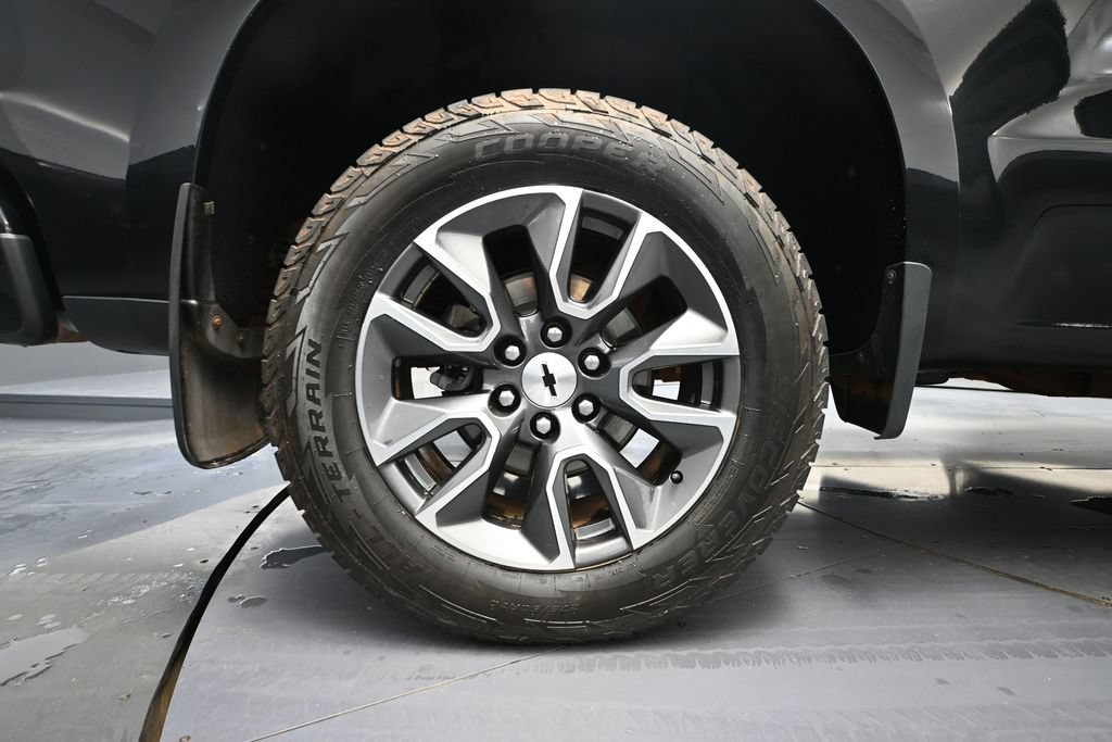 Used 2024 Chevrolet Silverado 1500 RST AWD/4WD image 11