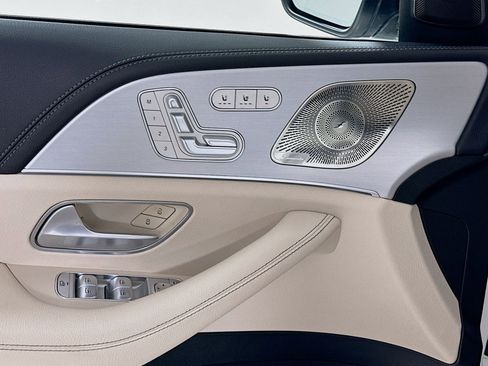 Certified 2023 Mercedes-Benz GLS 580 4MATIC image 19