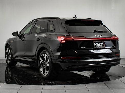 Used 2022 Audi e-tron Premium w/ Convenience Plus Package image 6