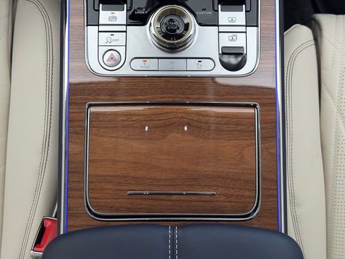 New 2026 Bentley Flying Spur Azure image 43