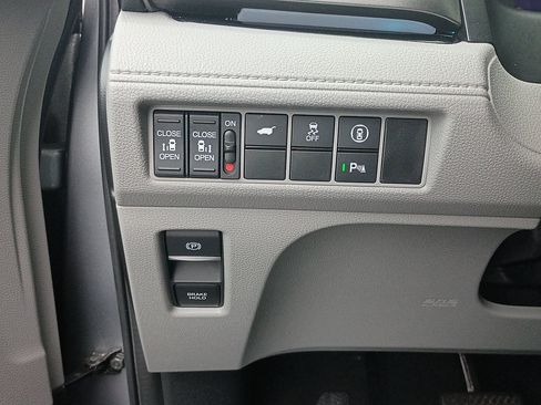 Used 2024 Honda Odyssey Touring image 22