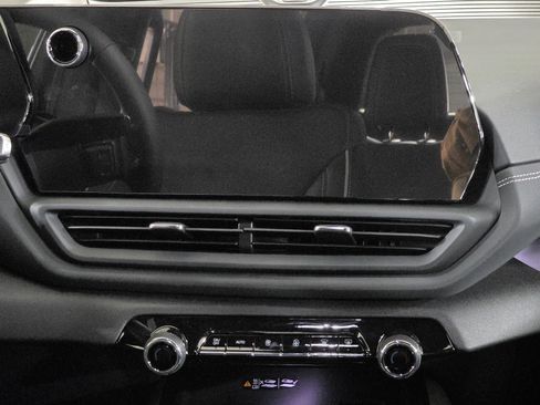 New 2026 Chevrolet Silverado EV LT image 27