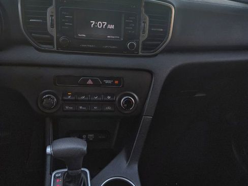 Used 2017 Kia Sportage LX image 12