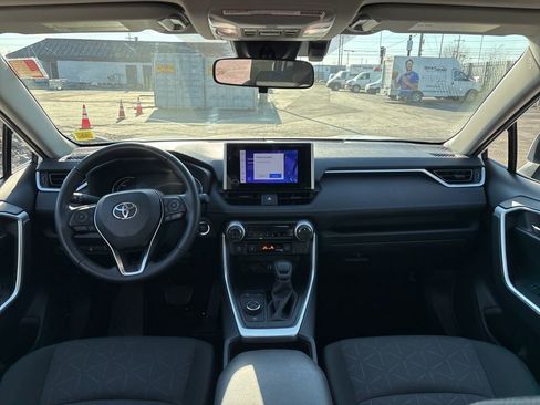 Used 2023 Toyota RAV4 XLE w/ Convenience Package AWD/4WD image 12