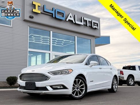 Used 2017 Ford Fusion SE w/ Equipment Group 602A image 1