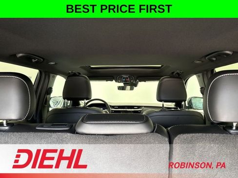 New 2026 Jeep Grand Cherokee Altitude AWD/4WD image 10