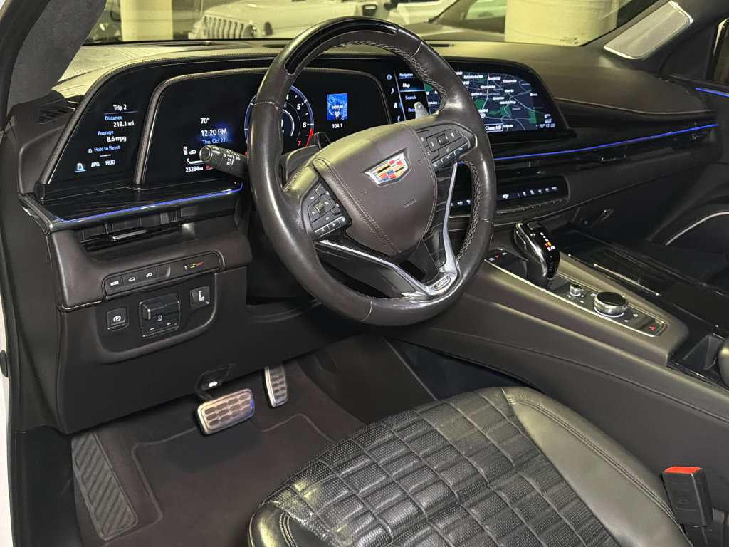 Used 2024 Cadillac Escalade ESV V AWD/4WD image 27