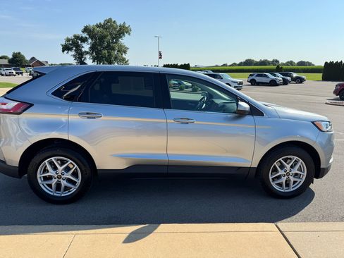 Used 2023 Ford Edge SEL w/ Convenience Package AWD/4WD image 9