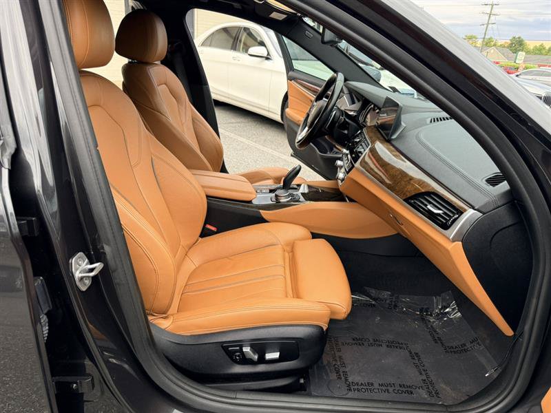 Used 2017 BMW 540i RWD image 11