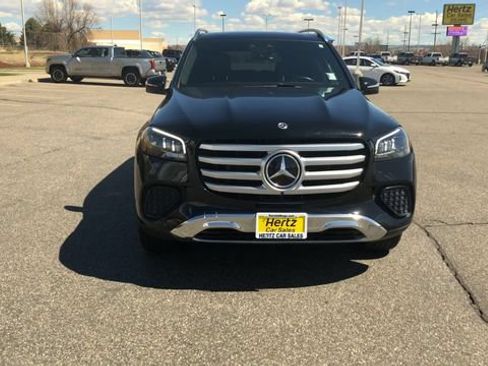 Used 2024 Mercedes-Benz GLS 450 4MATIC image 3