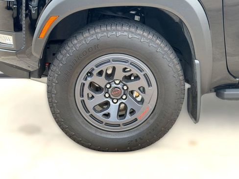 Used 2025 Nissan Frontier PRO-4X w/ Pro Convenience Package AWD/4WD image 12