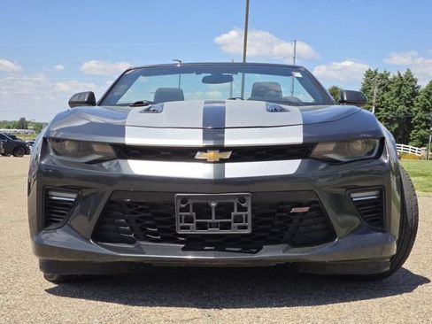 Used 2018 Chevrolet Camaro SS RWD image 9