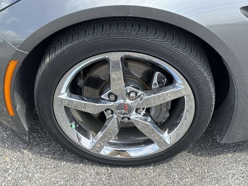 Used 2015 Chevrolet Corvette Stingray Coupe RWD image 2