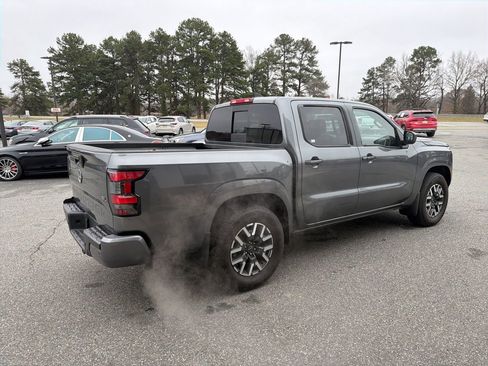 Used 2024 Nissan Frontier SL w/ Technology Package image 8
