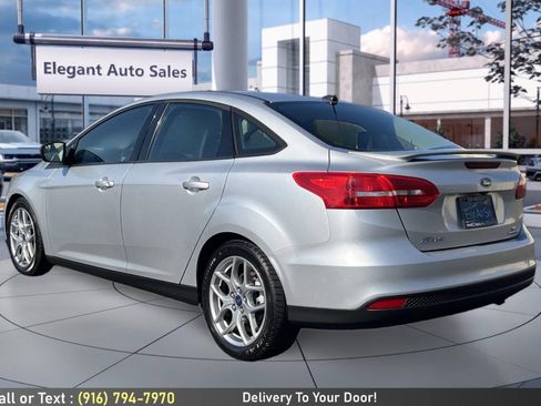 Used 2015 Ford Focus SE w/ Equipment Group 201A FWD image 7