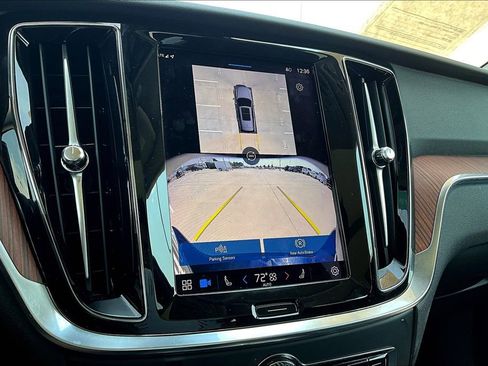 Certified 2024 Volvo V60 B5 Cross Country Plus image 30