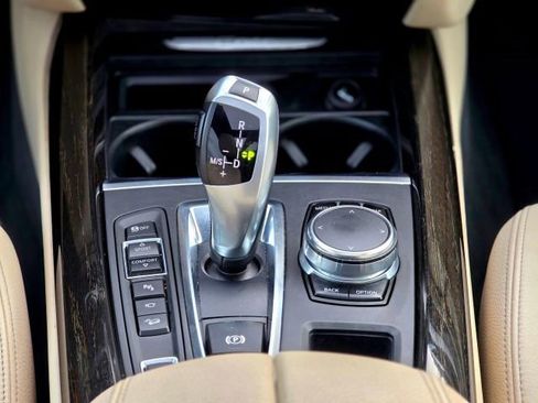 Used 2017 BMW X5 xDrive40e image 22