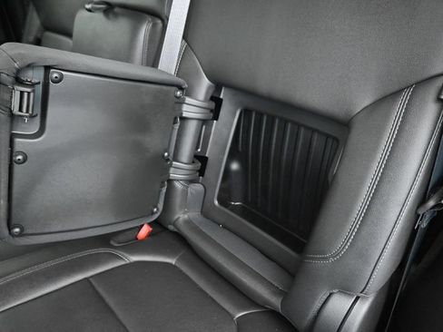 Used 2021 Chevrolet Silverado 1500 LT Trail Boss w/ Convenience Package II AWD/4WD image 30