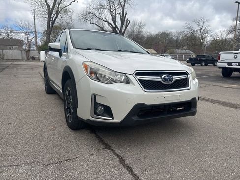 Used 2017 Subaru Crosstrek 2.0i Limited image 1