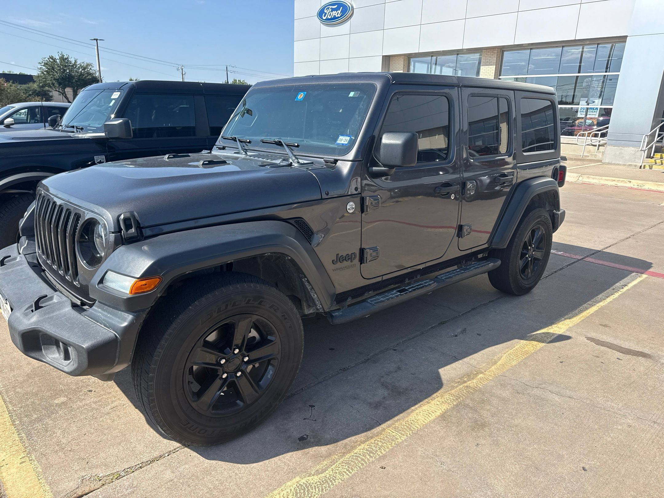 Used 2020 Jeep Wrangler Unlimited Sport AWD/4WD image 2