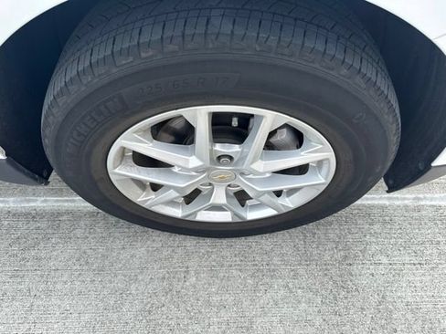 Used 2024 Chevrolet Equinox LT FWD image 22